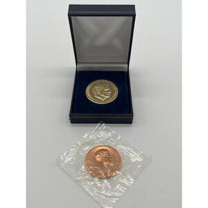 Ronald Reagan & Ulysses S. Grant Commemorative Coins In Display Box